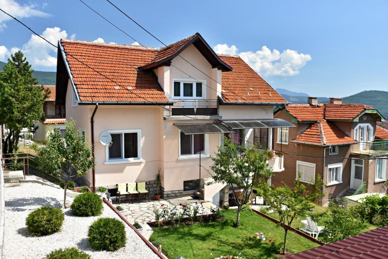 Saint Maria Guest House Velingrad Exterior photo